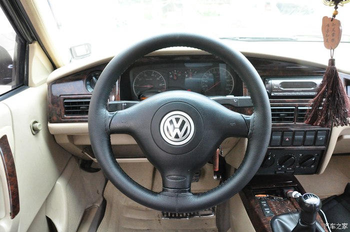 桑塔纳3000情怀版,桑塔纳3000和桑塔纳经典的区别