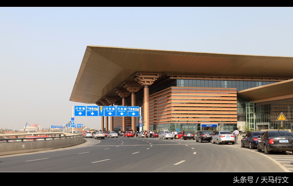 南京南站全亚洲最大的高铁站,亚洲第一大站南京南站图片