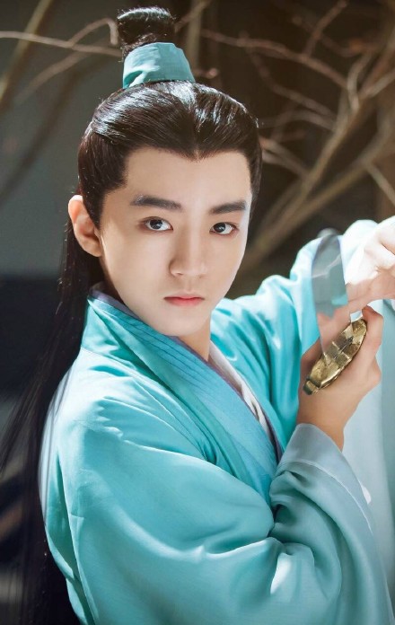 很多人都是怎么看待王俊凯,粉丝与私生之间的差距王俊凯