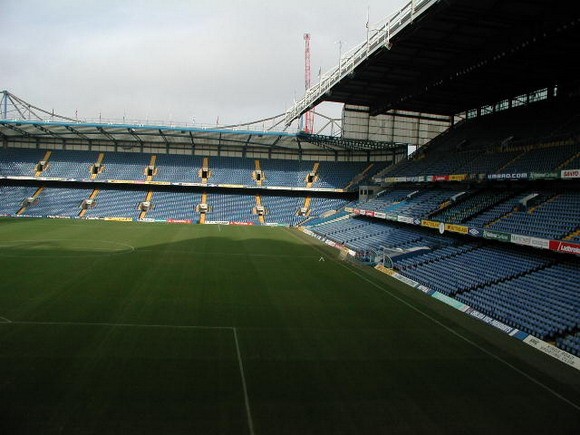 欧洲球迷看台震撼原声,死忠球迷看台有什么不一样