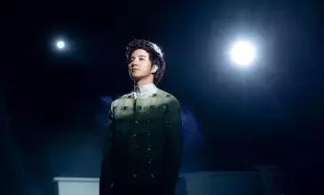 薛之谦苏州演唱会天外来物完整版,薛之谦苏州演唱会蹲着唱歌