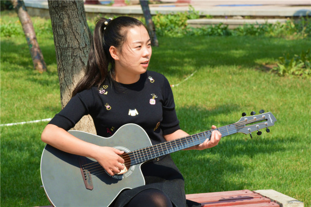 文艺青年之路，学吉他从未如此简单，Poputar智能吉他