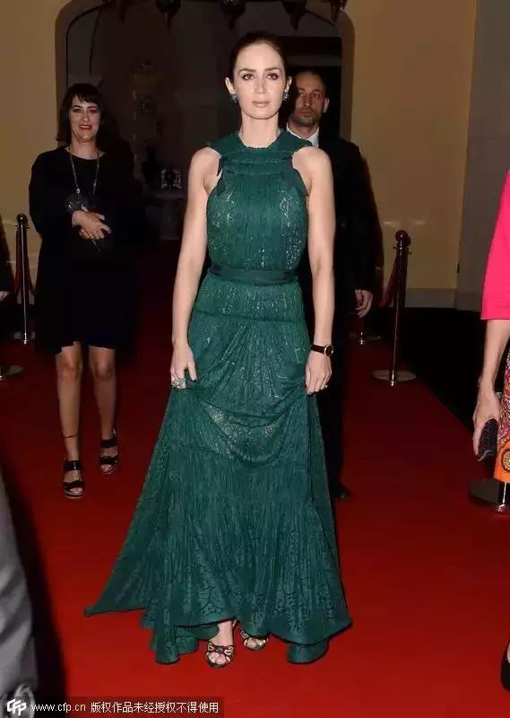 30岁女人需要什么珠宝,不同年龄段的腕表