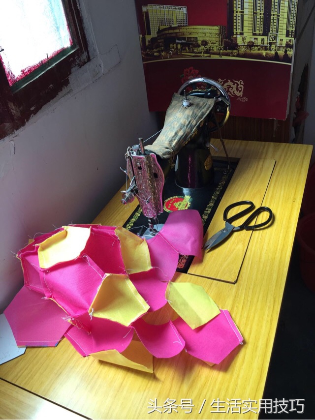 废物利用足球手工,废物利用制作足球衣服