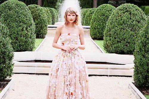 如何穿今年最流行的款式,怎么穿衣服流行时尚又好看