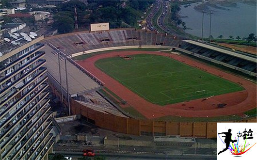 非洲足球场一览，看后很纳闷儿，人家怎么能出球星呢