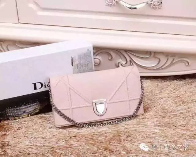 dior中古马鞍钱包,dior漆皮链条钱包