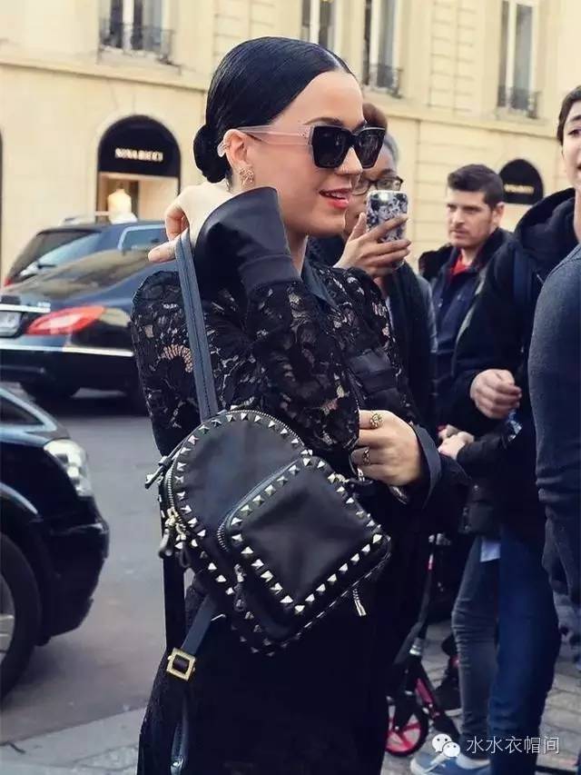 出门旅行比较轻的双肩包,出门玩的双肩包推荐