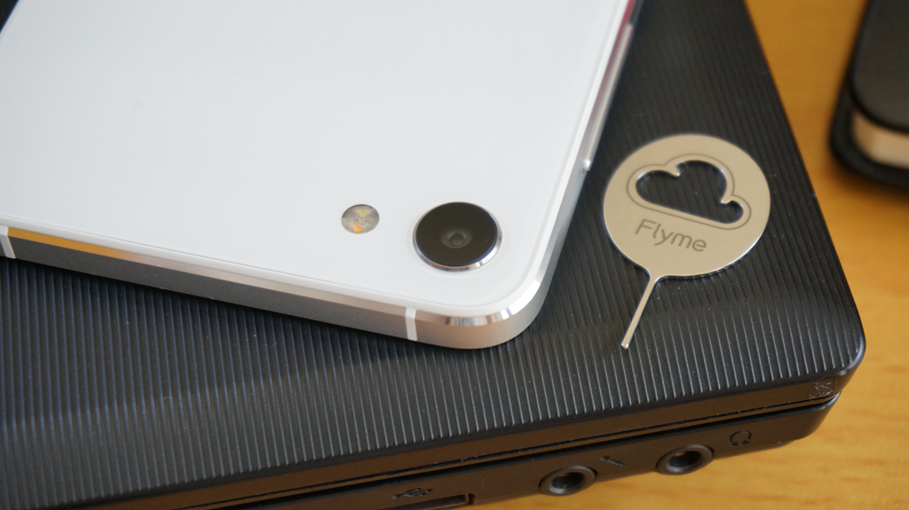 魅蓝手机u10,魅蓝u10白色