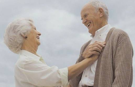 老人去吃喜宴突发心梗,65岁老人突发心梗