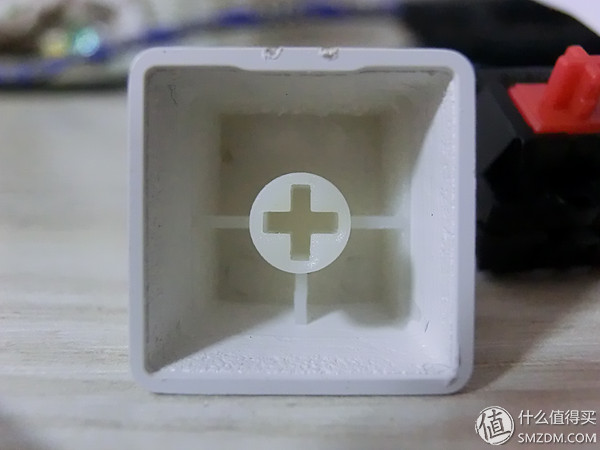 国产轴请继续努力!曜越TteSPORTS波塞冬ZRGB背光机械键盘评测