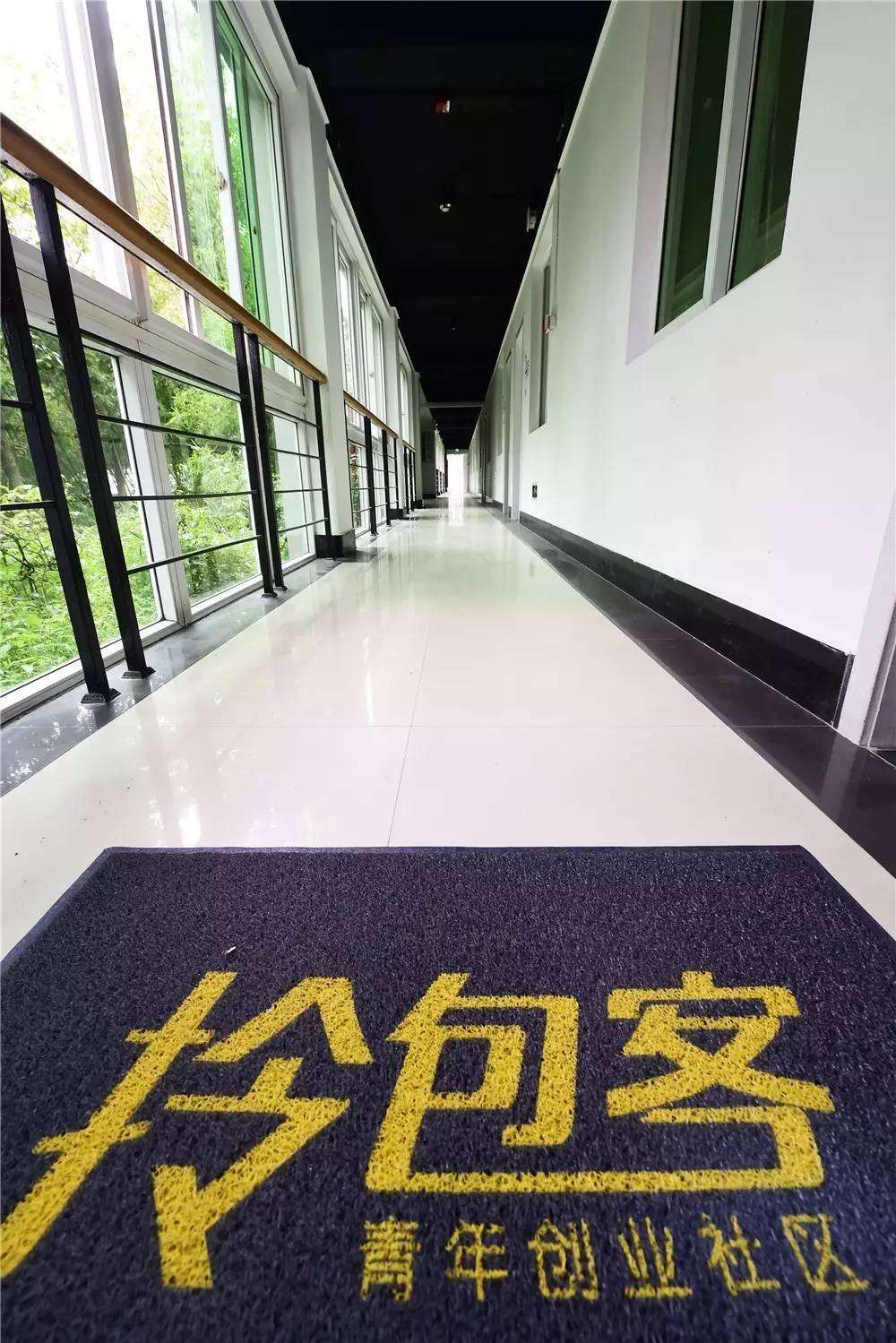 滨江公寓出租拎包入住,滨江国际精装拎包入住