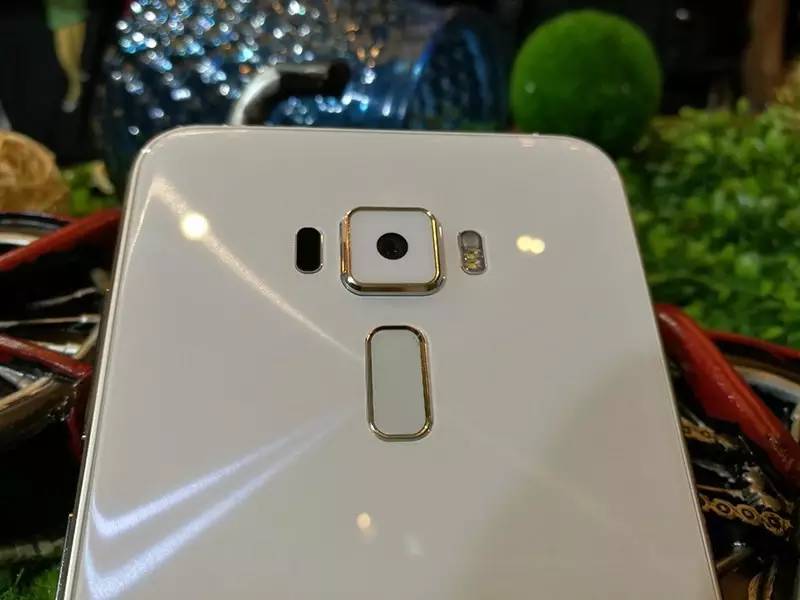 华硕zen系列,华硕zenbook8代