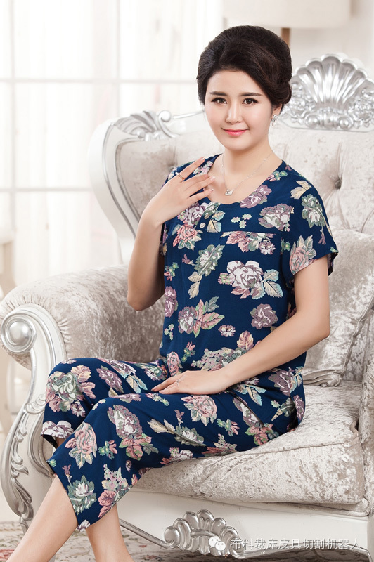 纯棉睡衣和真丝睡衣哪个好,桑蚕丝睡衣好还是真丝睡衣好