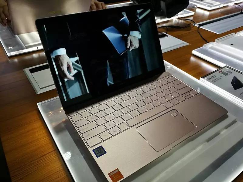 华硕zen系列,华硕zenbook8代