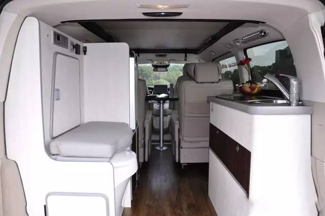 10月RA，中欧奔驰维莱德商旅版、大众T6麦坦威商旅版登陆