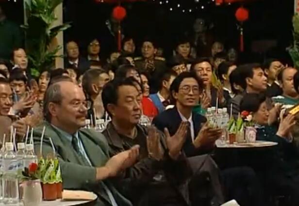 宋丹丹赵本山春晚调侃中国足球,赵本山小品调侃国足是哪一年