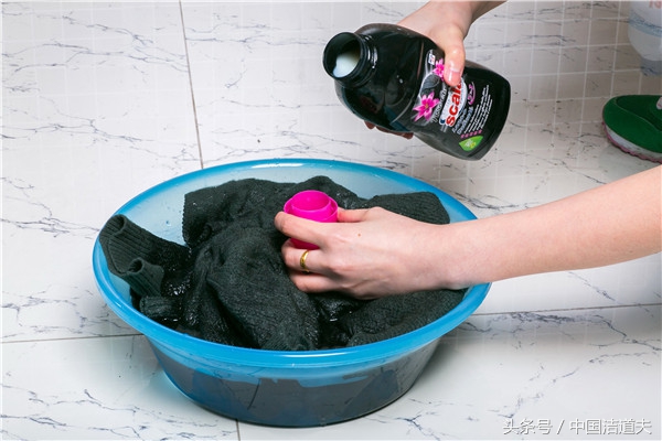 你的腿穿打*裤底**好美！这样清洗打*裤底**又暖又干净！