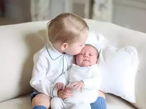 濡傛灉浣犲ǘ浜嗕竴涓編鑻ュぉ浠欑殑鑰佸﹩,濡傛灉浣犲ǘ浜嗕竴涓搐鎯犵殑鑰佸﹩