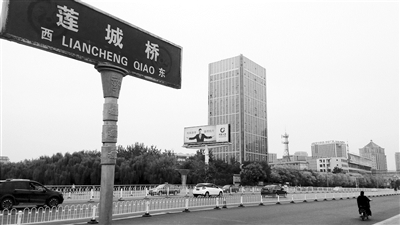 这条路承载着多少人的记忆,这条路见证了我的喜怒哀乐