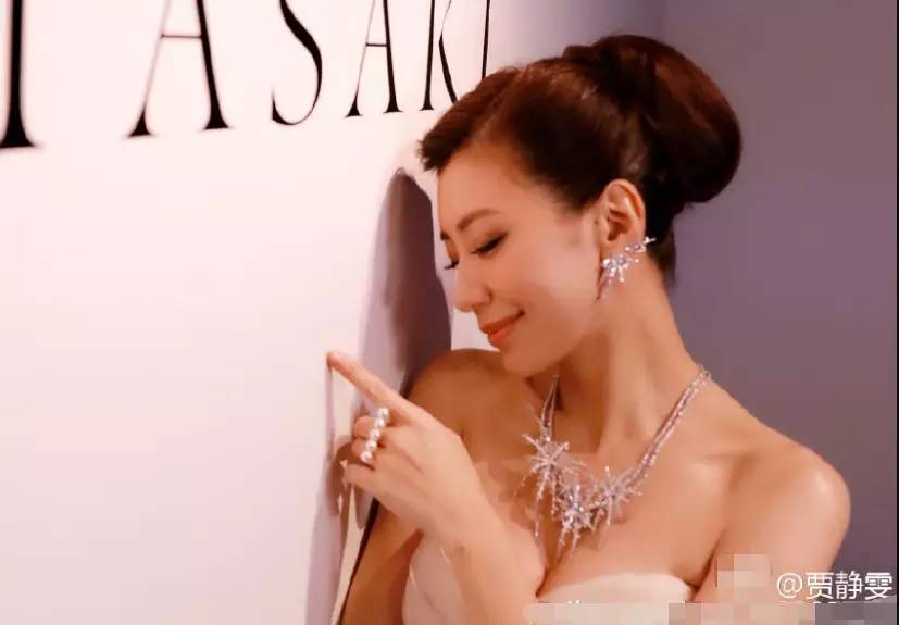 贾静雯三胎是剖腹产还是顺产,贾静雯三胎顺产还是剖腹产