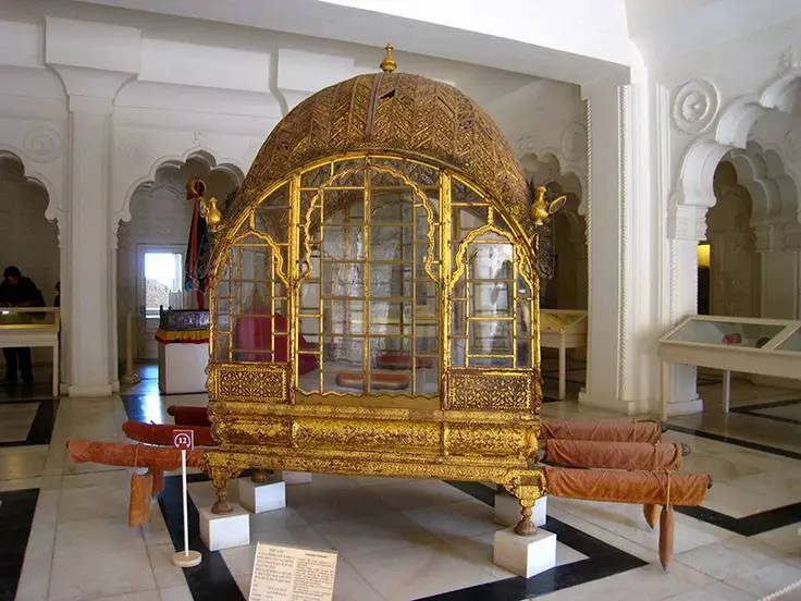 蓝的忧伤：城堡与亡灵 | 印度 · 目的地