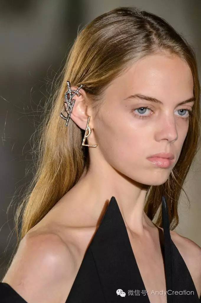 2019秋冬秀场妆容,巴黎时装周的妆容衣服特点