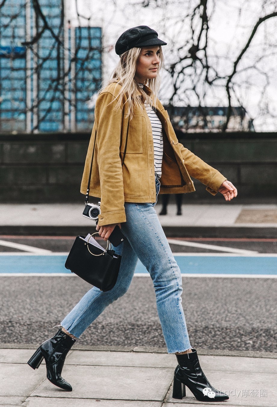 今年最火的短靴白色显瘦,2022最流行的鞋子百搭短靴