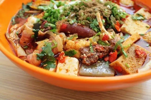 乌鲁木齐市最火的冒菜店,乌鲁木齐哪里有正宗的冒菜