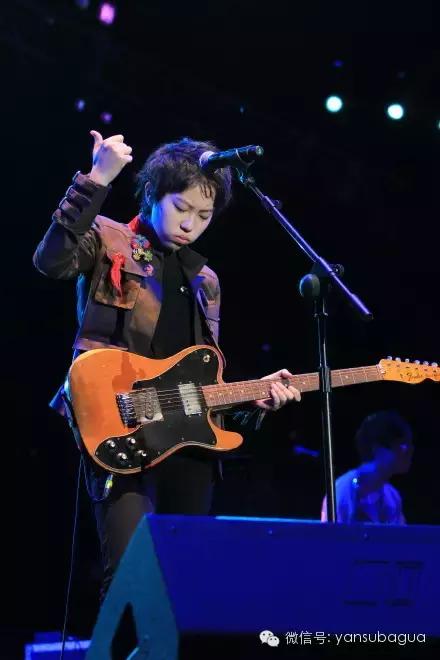 女明星争相自称老公，但她们不懂真正让我们想弯的女人什么样