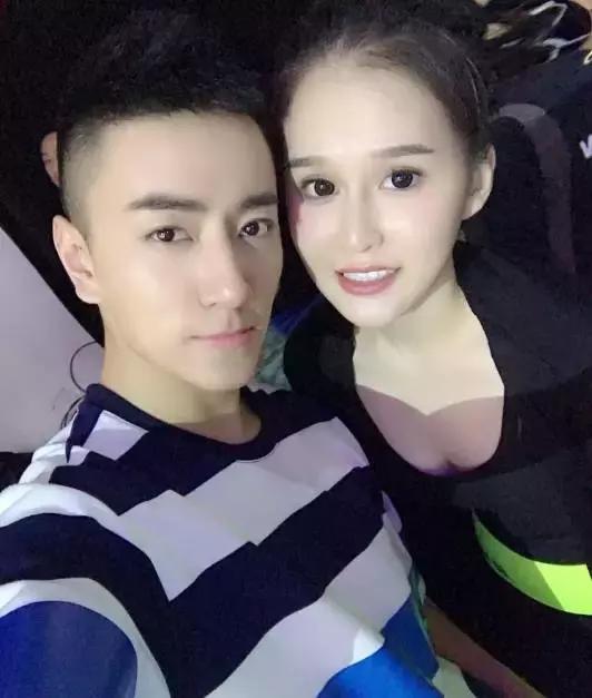 鐞冨缃戠孩,鐩存挱缃戠孩鐞冨