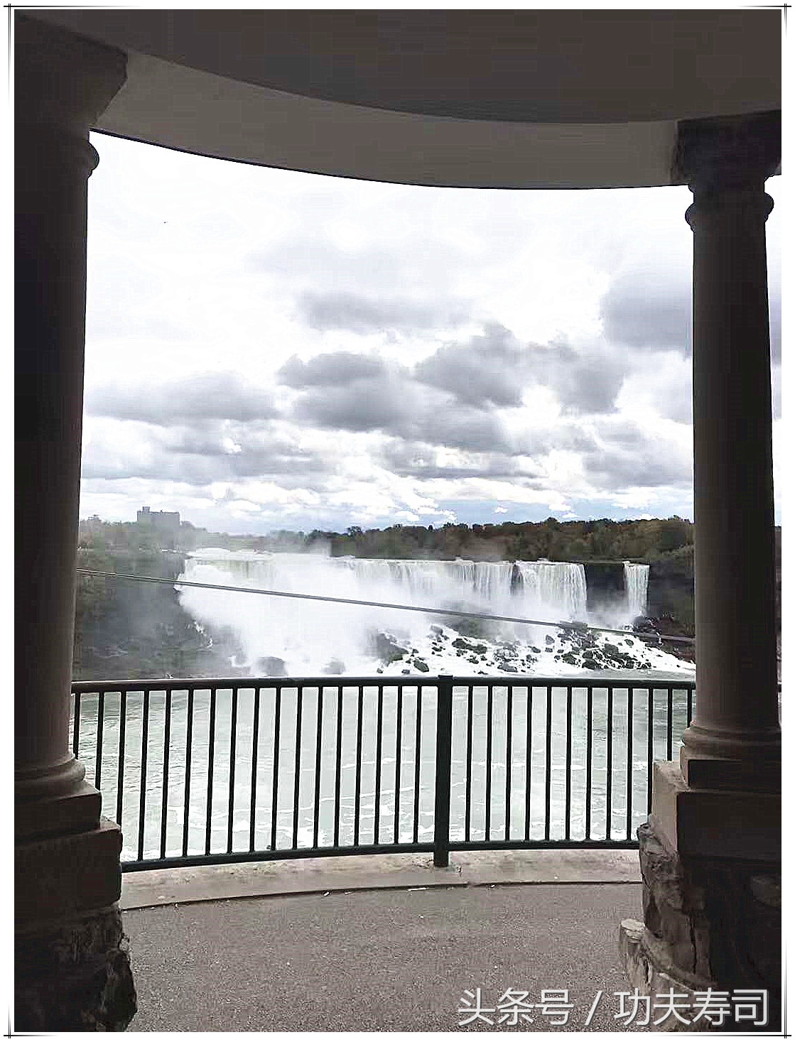 典雅童话小镇·偶遇-萧伯纳「加拿大」by左岸