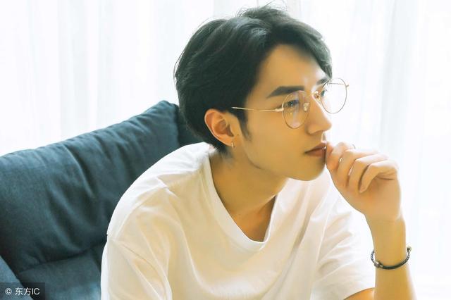 小说穿书成炮灰女配,穿书成炮灰女配童养媳