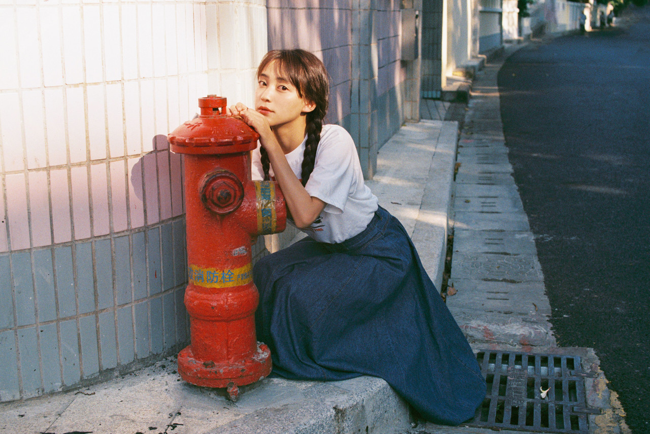 小说：开一辆宝马车的高中女同学嘲笑神尊窝囊