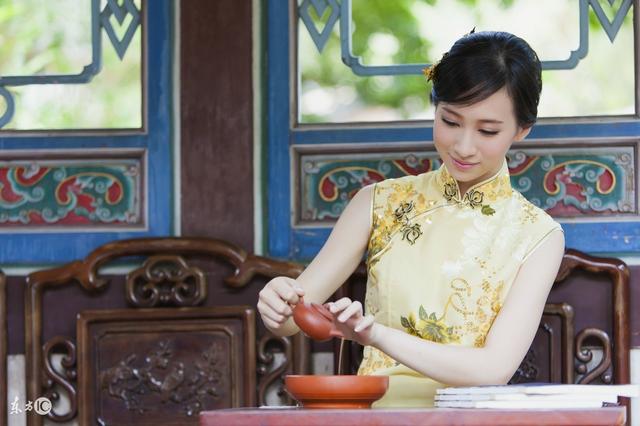 小说：小公主觉醒邪恶系统，邻国皇子求亲，她府上机关凶猛难见面