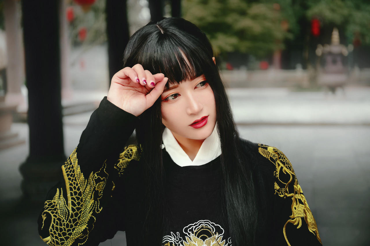 小说：他探索幽潭，遇上古神兽因得到天地奇书，招杀身之祸