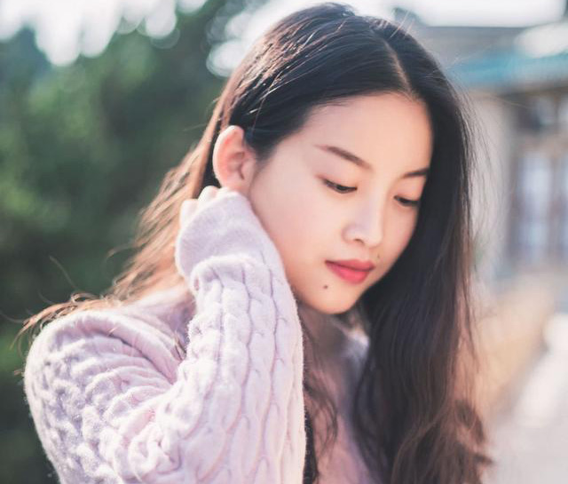 小说：4岁萌宝直播，睡觉时被哥哥捏屁股，醒来后直接愤怒警告