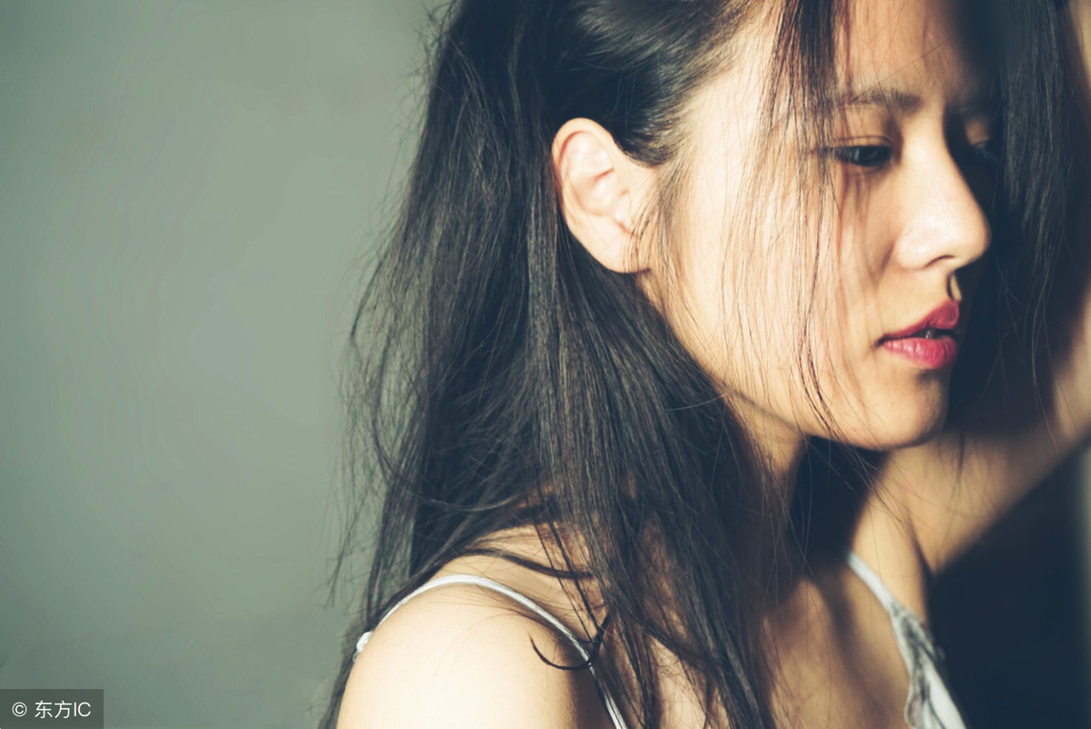 小说:游乐场的大摆锤突然失控,背后隐藏着这样的秘密。