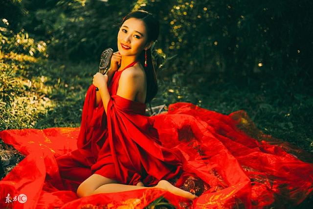 小说男主太子女主易容逃婚,女主易容逃婚男主是王爷