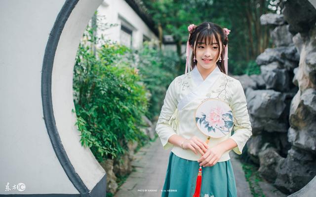 第一次和女生表白的小说,初次见面她对他动心的小说