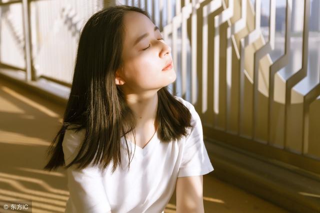 小说：家境清贫，我羡慕别人吃肉，白狐夫君：不就是钱么我帮你赚