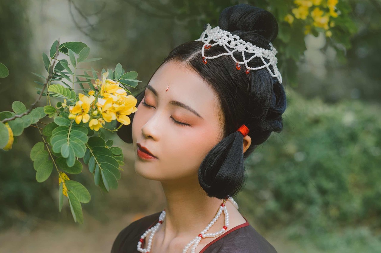 女法医穿书成太监和皇上谈恋爱,女法医穿越古代做美食当仵作