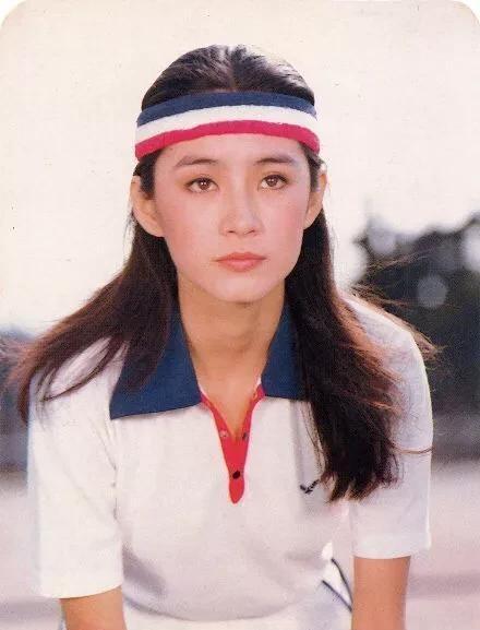 3个亦雌亦雄的大美女，一个46岁自杀，一个不婚不育，一个嫁富商