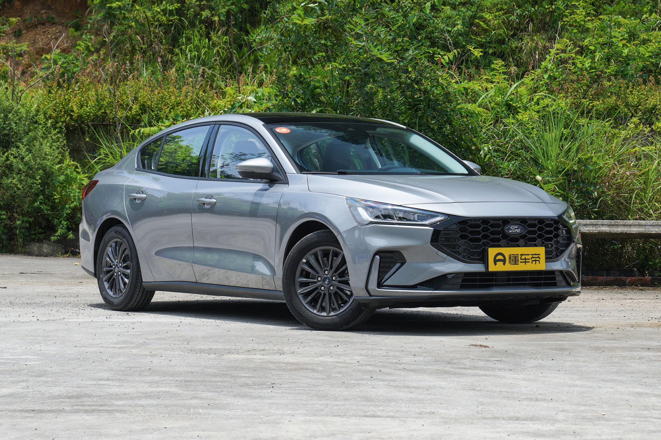 福克斯漂亮内饰,福克斯帅不帅