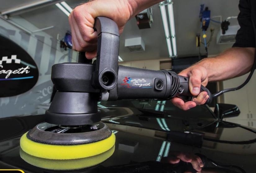 车漆被刮花了哪里能修复一点点,车漆被划伤用什么补漆