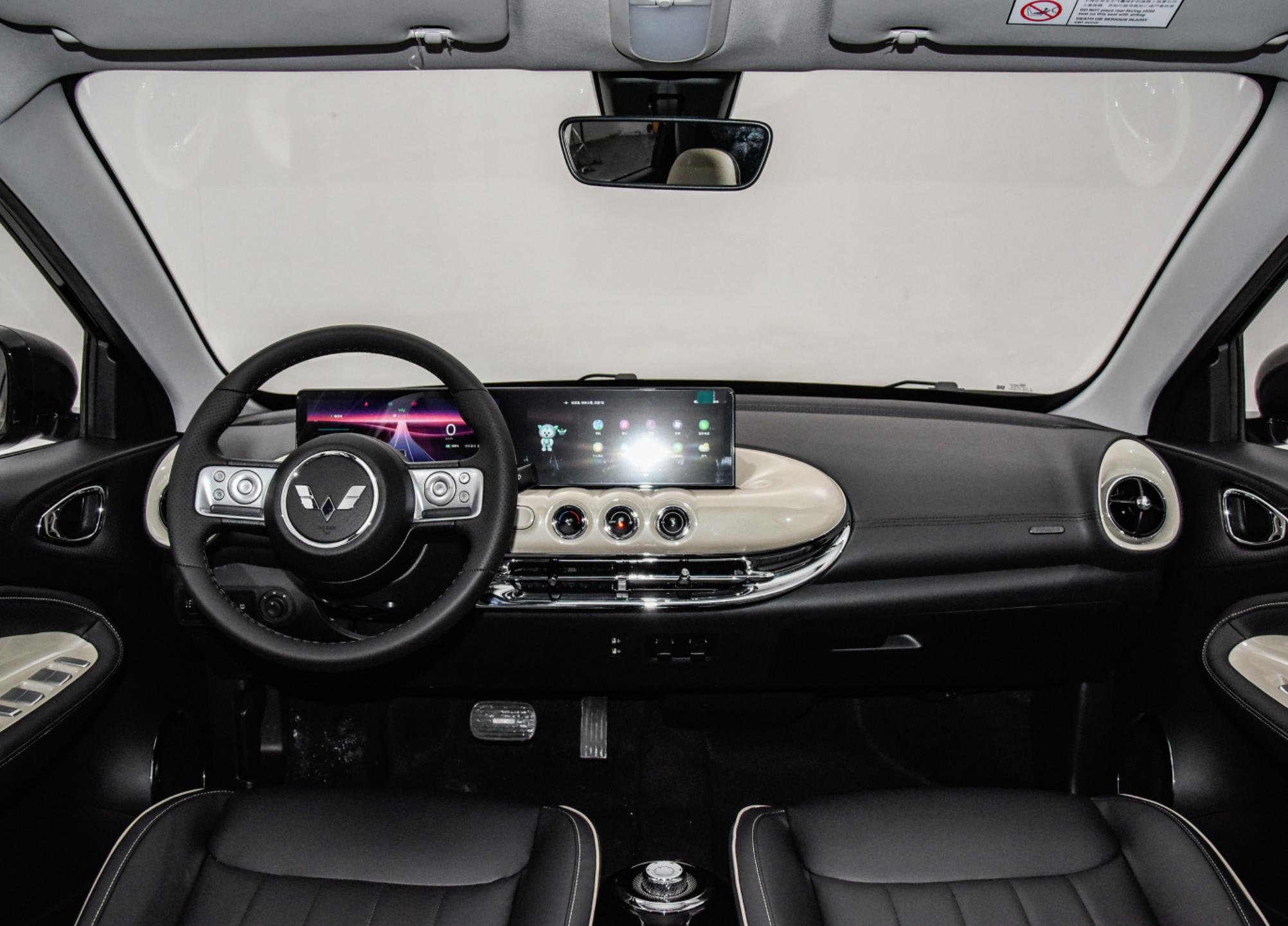 五菱神车这次又给我们带来了惊喜,五菱又添神车销量破万