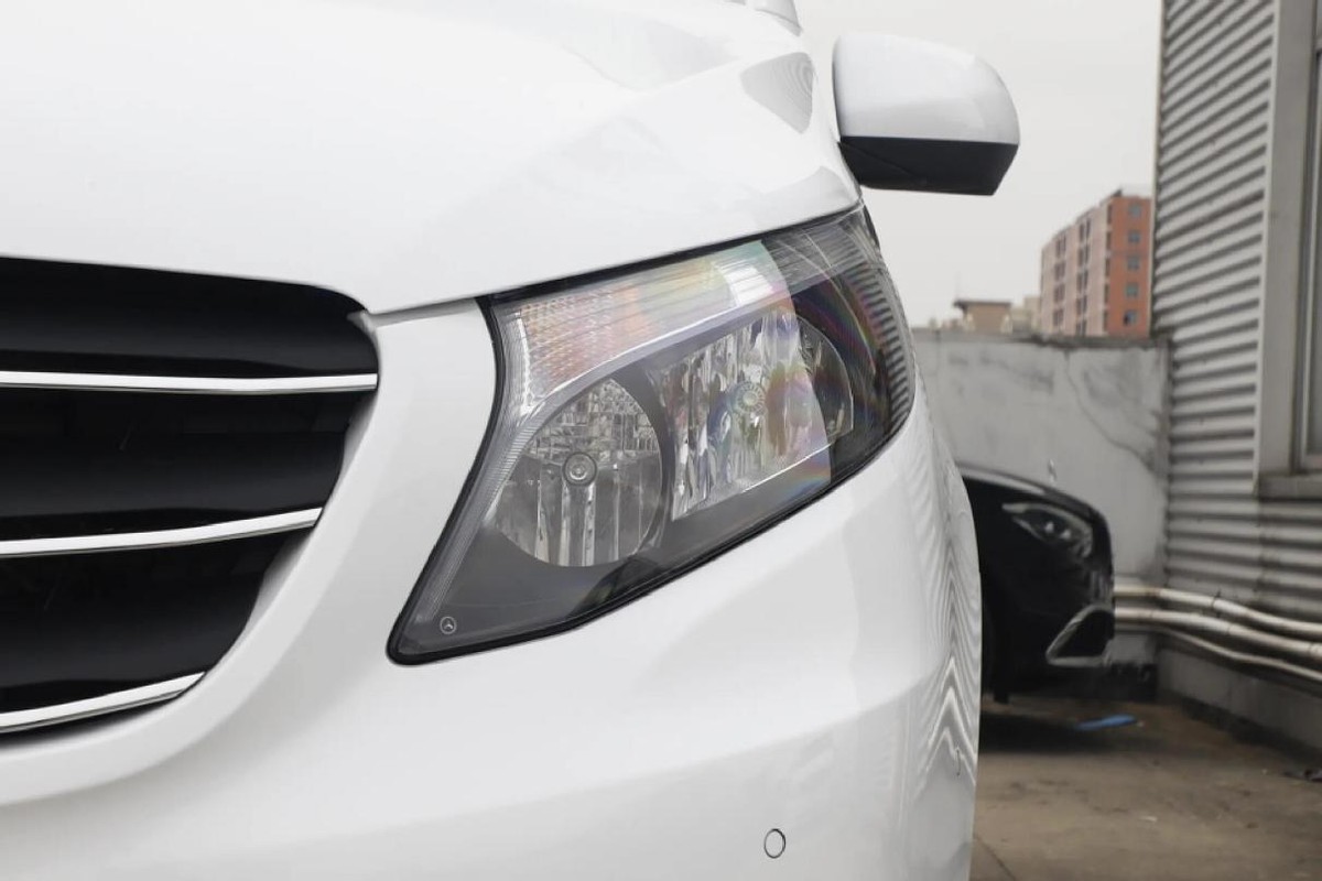 奔驰威霆2023款9at油耗多少,奔驰威霆9座裸车