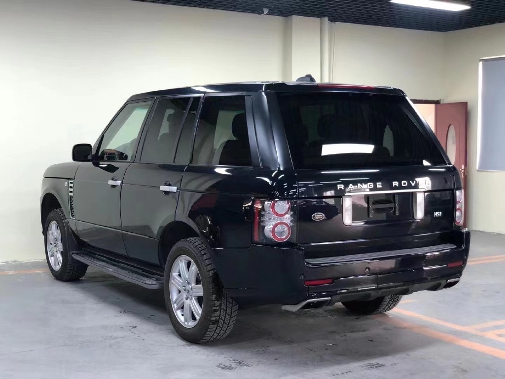 造型复古的越野,全新路虎揽胜实车图