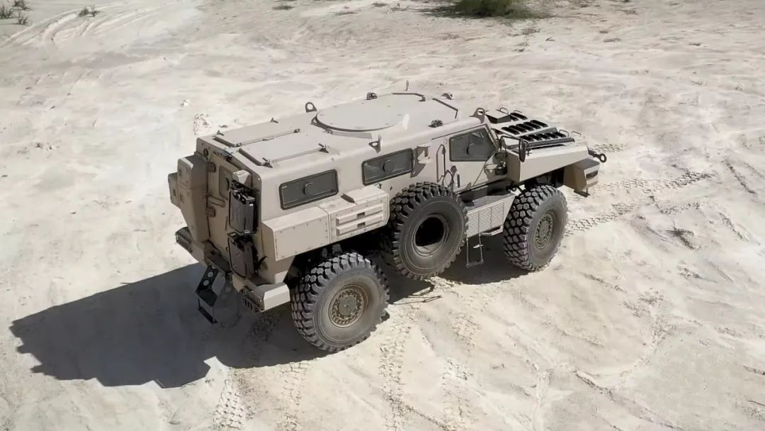 顶级豪华suv掠夺者,掠夺者越野车配备了什么