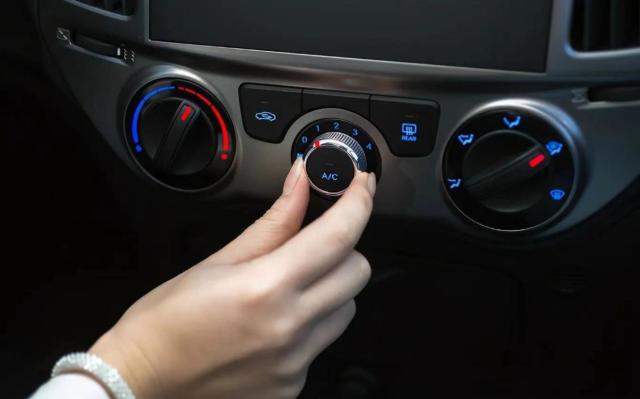 萌萌哒小型电车,小型萌萌的电动车